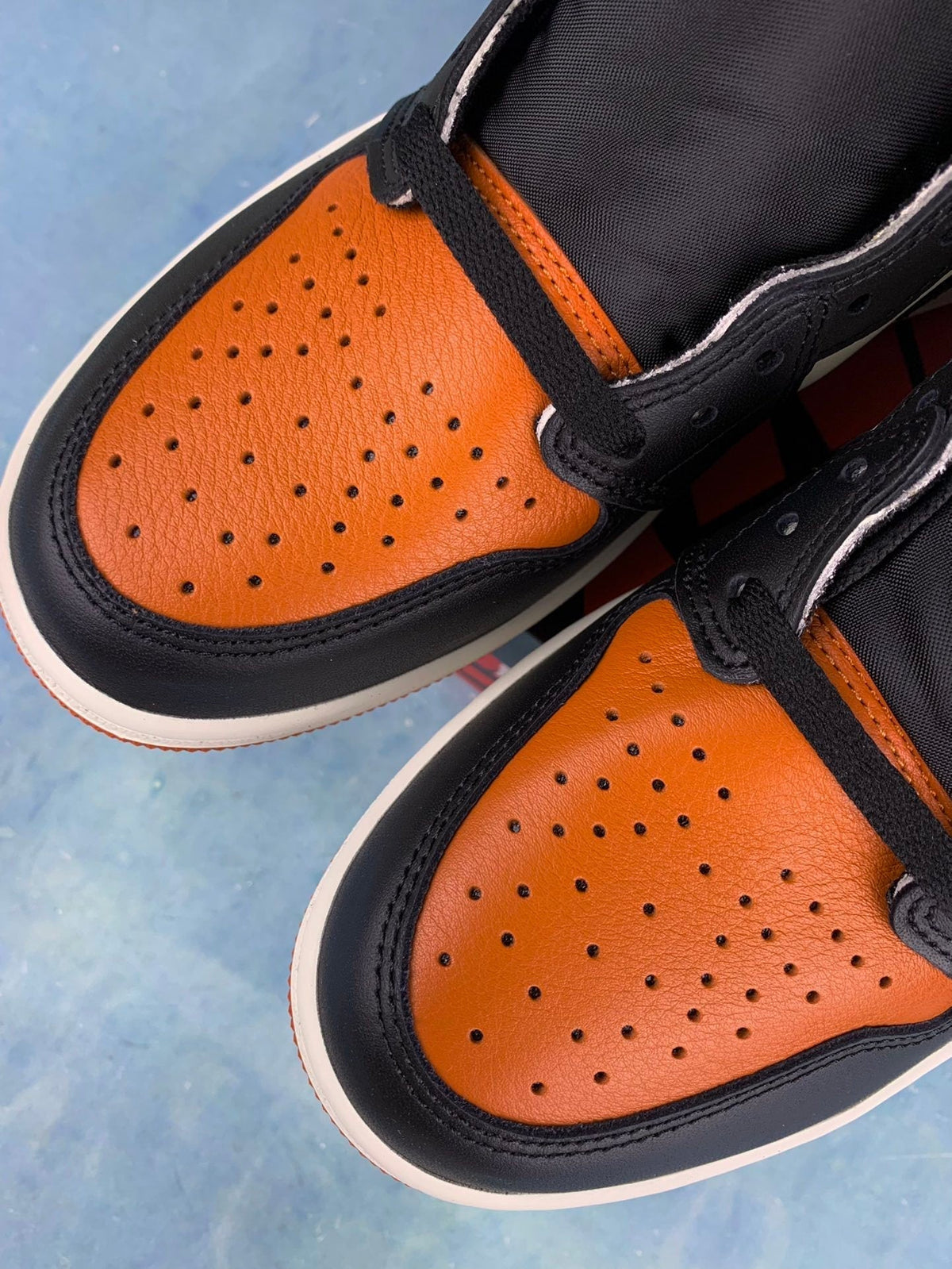 Air Jordan 1 High Black Shattered Backboard 555088-005 Unisex Sneakers